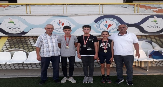 Trabzon Büyükşehir Belediyespor sporcuları atletizm festivalinde 2 altın 1 gümüş madalya kazandı