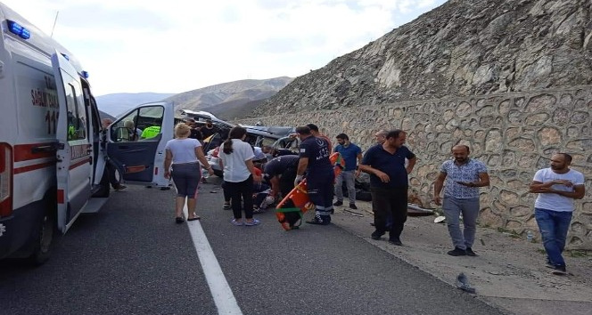 Erzincan’da trafik kazası: 2’si ağır 4 yaralı