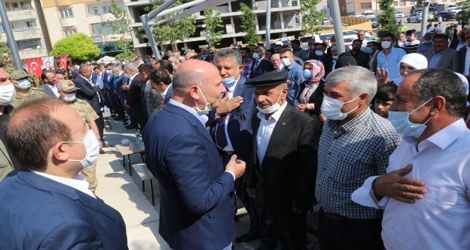 İçişleri Bakanı Soylu, Şırnak’ta halkla bayramlaştı