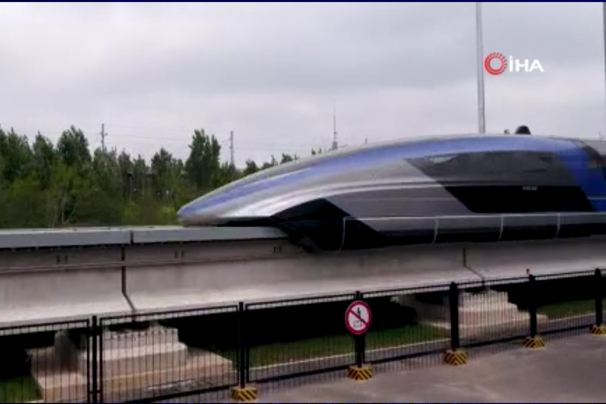 Çin, saatte 600 kilometre hıza çıkabilen maglev trenini tanıttı
