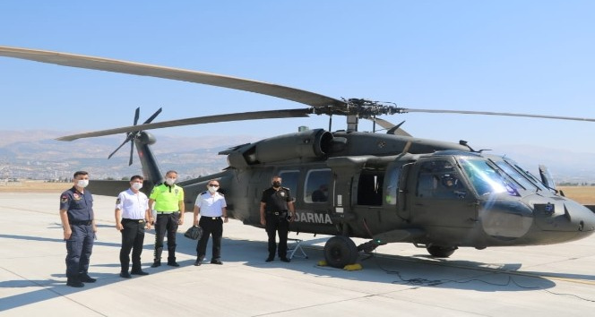 Kahramanmaraş’ta helikopter ile havadan trafik denetimi
