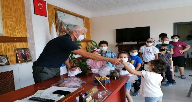 Bayram harçlıkları başkan amcadan
