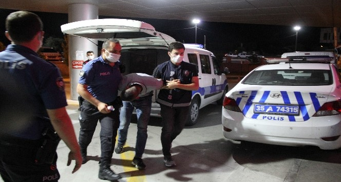 Aranan cinayet zanlıları bir çanta dolusu parayla İzmir’de yakalandı