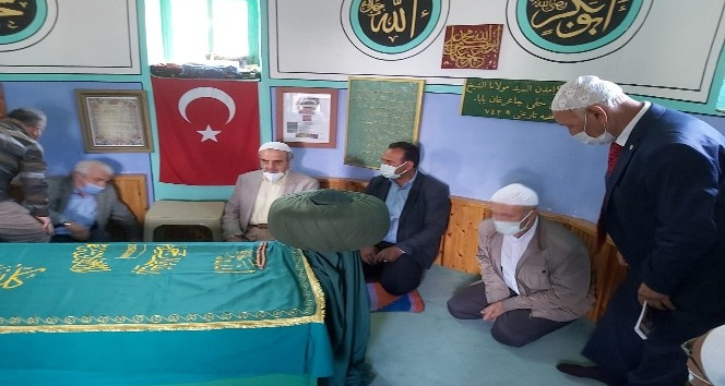 Gönül Alperenlerinden Çağırgan İsmail Hakkı Baba mezarı başında anıldı