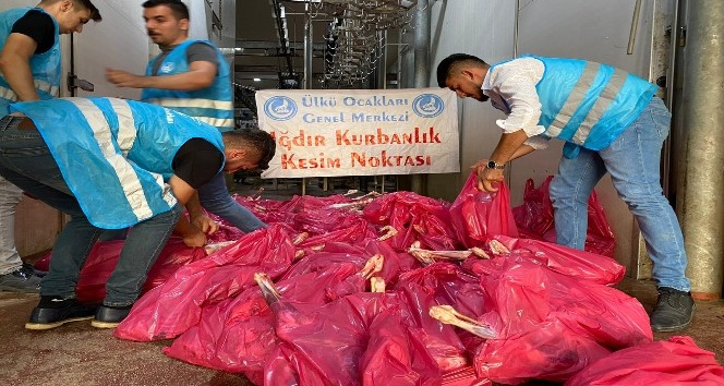 Iğdır’da ihtiyaç sahibi 500 aileye kurban eti dağıtıldı