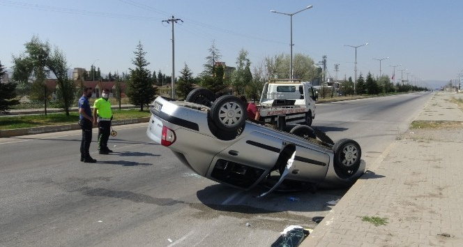 Sandıklı’da trafik kazası: 5 yaralı