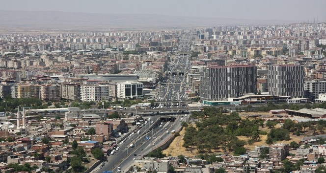 Jandarma Diyarbakır’da 540 aracı havadan denetledi