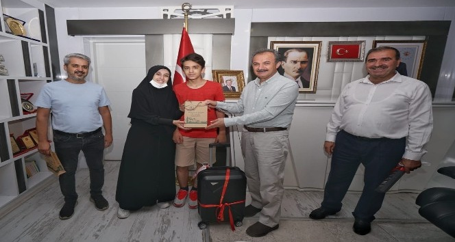 Başkan Kılınç, LGS şampiyonunu makamında ağırladı