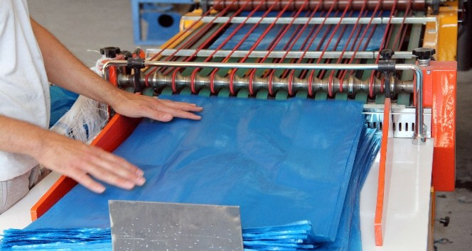 Akdağmadeni’nde atık malzemeler işlenerek geri dönüşüme kazandırılıyor