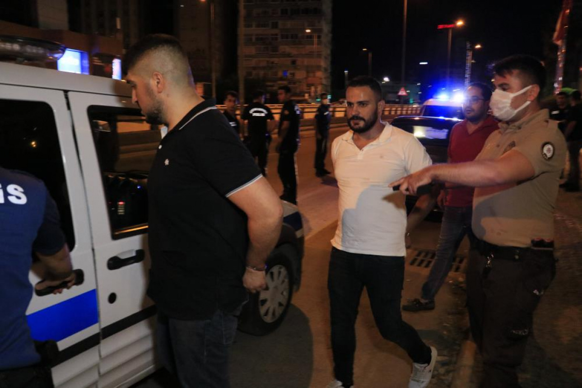 Adana’da bar çıkışı silahlı kavga: 3 yaralı
