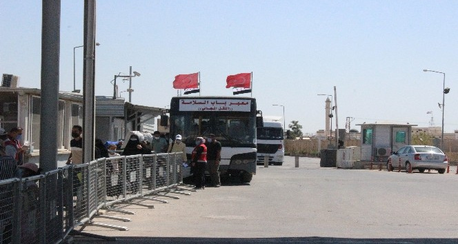 Bayramı ülkelerinde geçiren Suriyelilerin dönüşü sürüyor