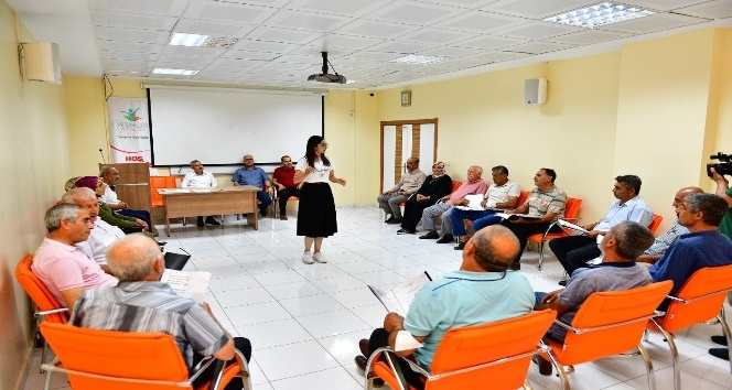 Başkan Çınar, muhtarlar korosunun provalarını takip etti