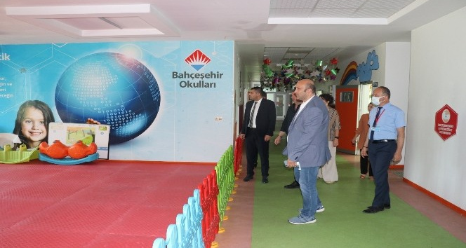 SODİMER Başkanı Eraslan’dan Iğdır Bahçeşehir Koleji’ne ziyaret