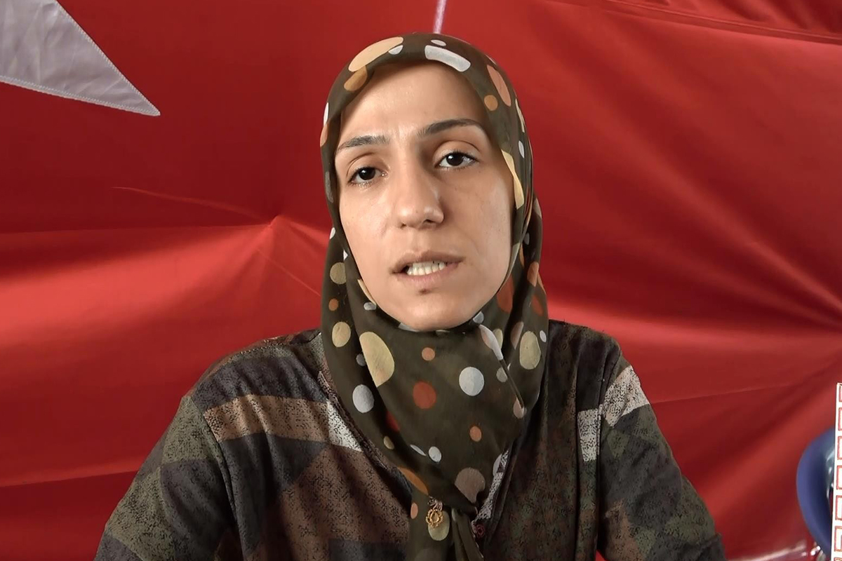 Evlat nöbeti tutan Ayşegül Biçer’in oğlu, PKK’dan kaçarak teslim oldu