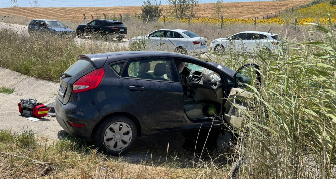 Geliboluda feci kaza, araçlar kafa kafaya çarpıştı: 2 ölü