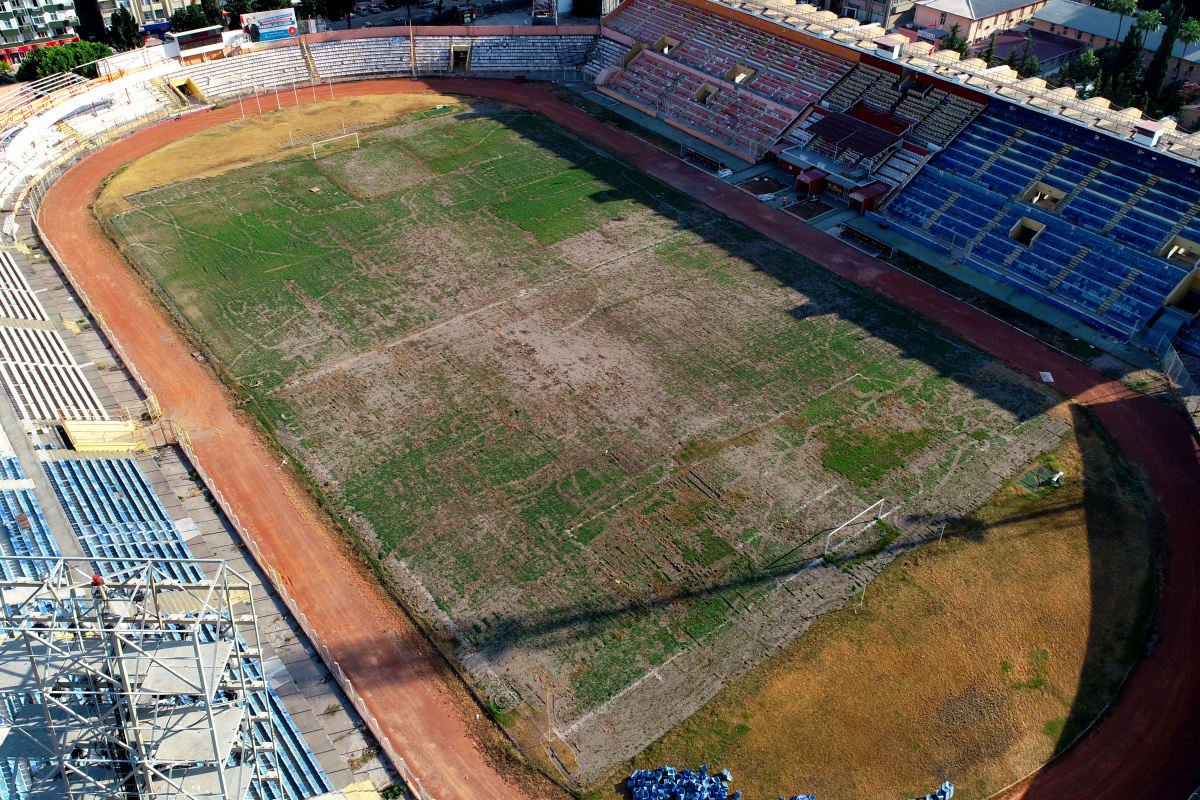 Tarihi 5 Ocak Stadyumu’nda yıkım başladı