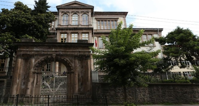 Ticaret Meslek Lisesi’nin tarihi binası  Şehir Müzesi oluyor