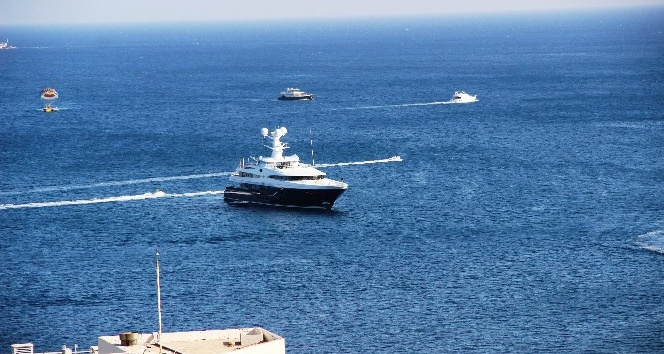 Milyon dolarlık yatıyla gelen ünlü milyarder Yaroslavsky Bodrum’da keyif yapıyor