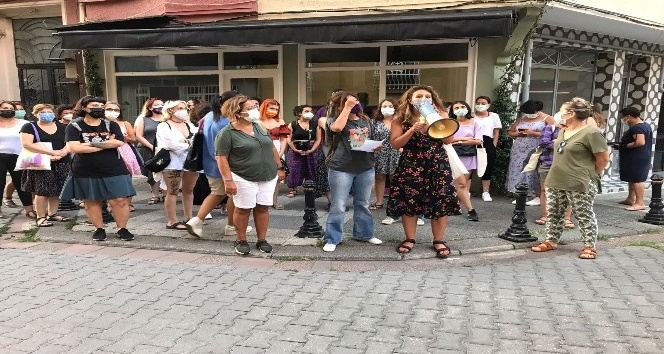 Kadıköy’de 17 yaşında kız çocuğuna iğrenç tacize kadınlardan protesto