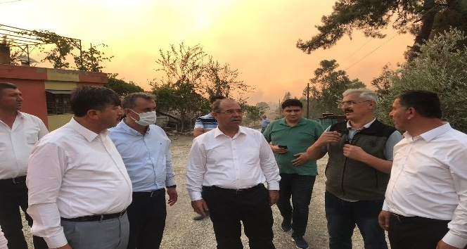 Osmaniye Milletvekili Durmuşoğlu yangın bölgesinde gözyaşlarına hakim olamadı
