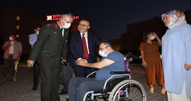 Şehit ailesi ve 15 Temmuz gazisinden, Vali Demirtaş hakkındaki asılsız iddialara tepki