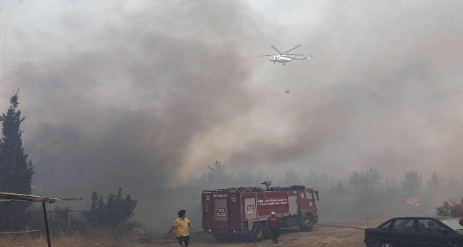 Mersin Büyükşehir Belediyesi, tüm ekipleri ile yangın bölgesinde seferber oldu