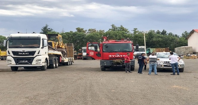 Bingöl’den Antalya’daki yangınlara iş makinesi desteği