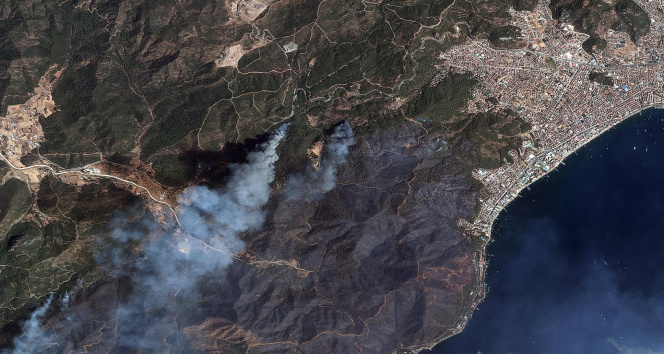 Marmaris ve Manavgat yangını uzaydan görüntülendi
