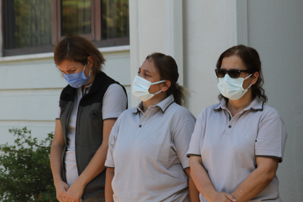 Antalya&#039;da yangında ölen işçilerin mesai arkadaşları gözyaşlarını tutamadı