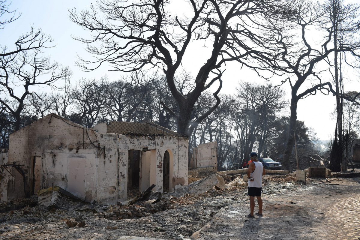Yunanistan&#039;da orman yangınlarıyla mücadele sürüyor