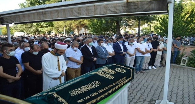 Genç yaşta hayatını kaybeden Yenişehir Belediye meclis üyesi son yolculuğuna uğurlandı