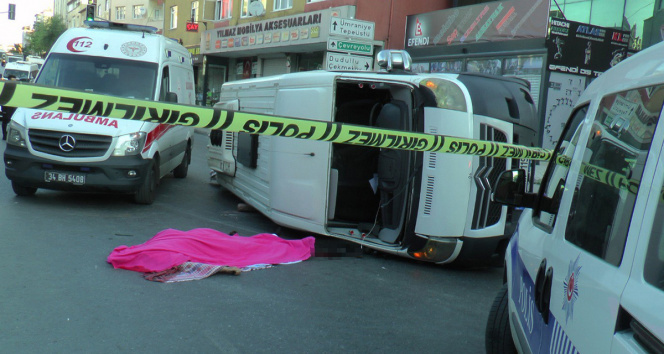 Ümraniyede 1 kişinin öldüğü 6 kişinin yaralandığı minibüs kazası kamerada