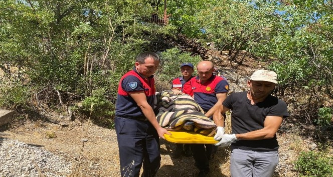 Antalya’da felçli kadını Ordu ekibi tahliye etti