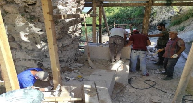 Kütahya Kalesi’nde restorasyon çalışmaları devam ediyor
