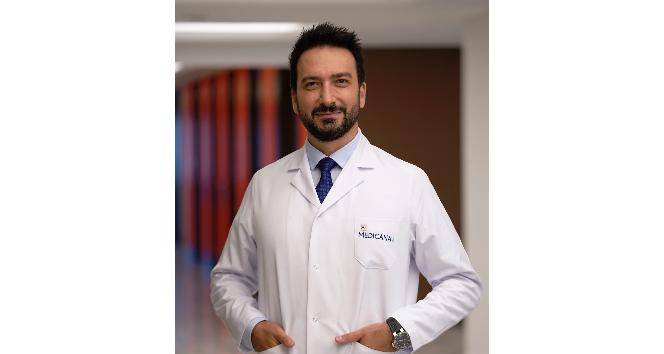 "Bademcik taşı ağız kokusu yapıyor"