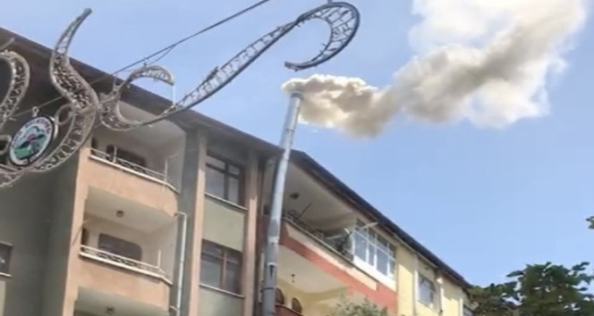 Bacada çıkan yangın paniğe neden oldu