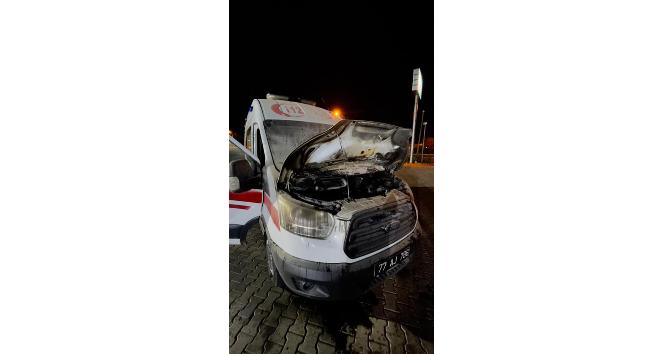 Antalya’ya desteğe giden 112 ambulansı alev aldı