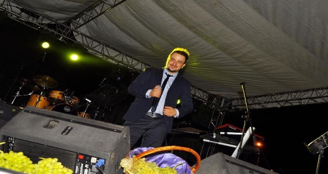 Ağustos ayı gelirinin yarısını TEMA Vakfı’na bağışlayacak