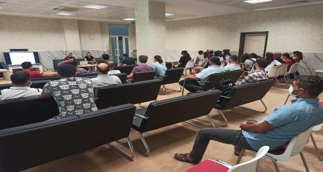 Kadınlara ve erkeklere yönelik evlilik eğitimleri sürüyor