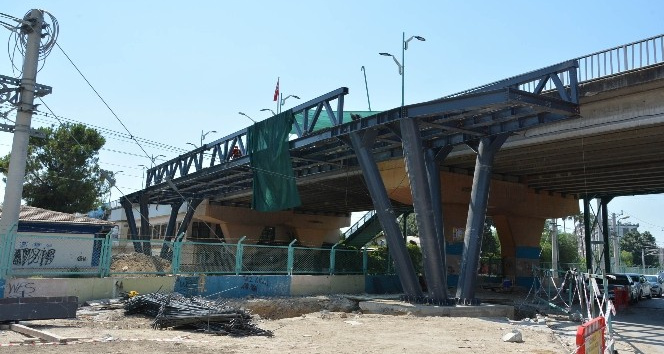 Büyükşehir Belediyesi, Tarsus’taki Sunay Atilla Üstgeçidini yeniliyor