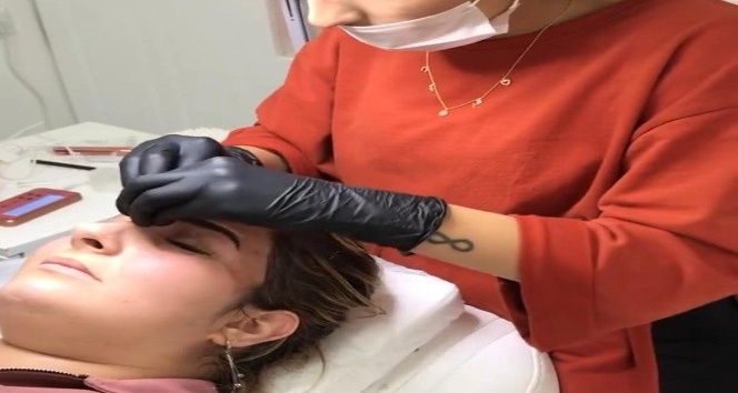 Dalmış’tan son zamanların gözde uygulaması kalıcı fondöten tavsiyesi