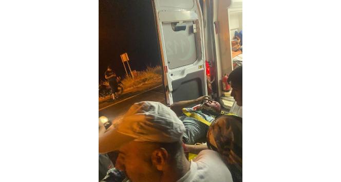 Minibüs motosiklete çarptı, 2 kişi hayatını kaybetti