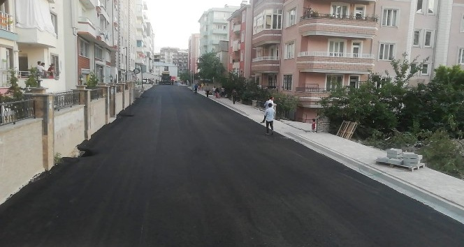 İpekyolu Belediyesinden sıcak asfalt çalışması