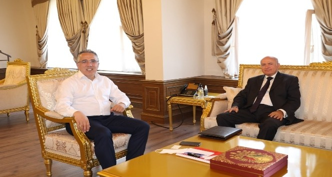 Arnavutluk Ankara Büyükelçisi Robo, Savran’ı ziyaret etti