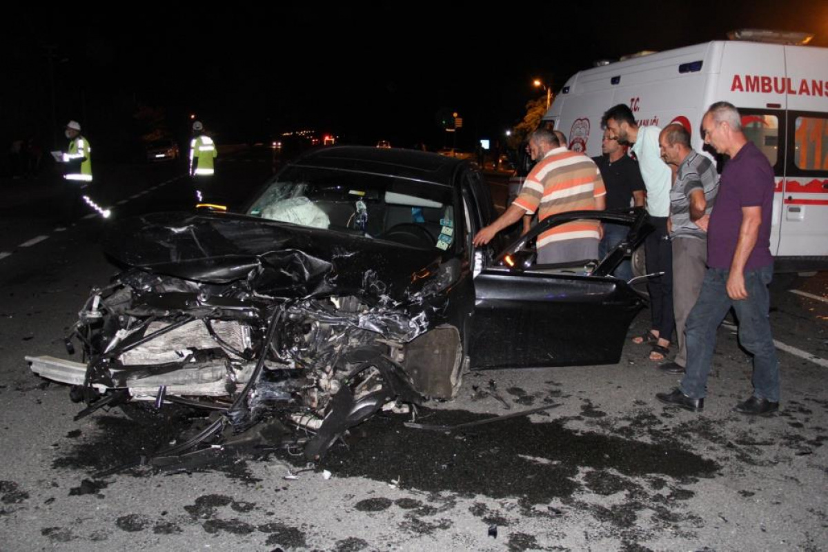 Erzincan’da trafik kazası: 10 aylık bebek hayatını kaybetti, 7 yaralı