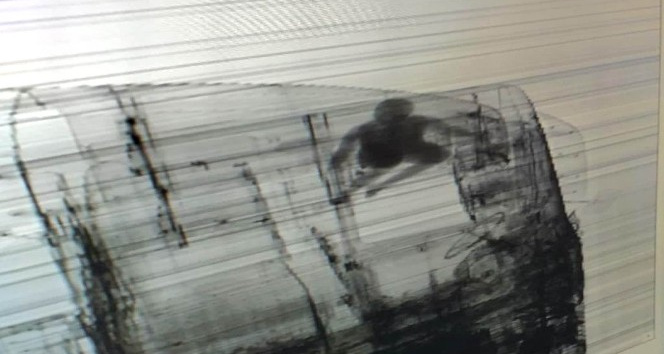 Tırın tavan arasına gizlenmiş mülteci yakalandı