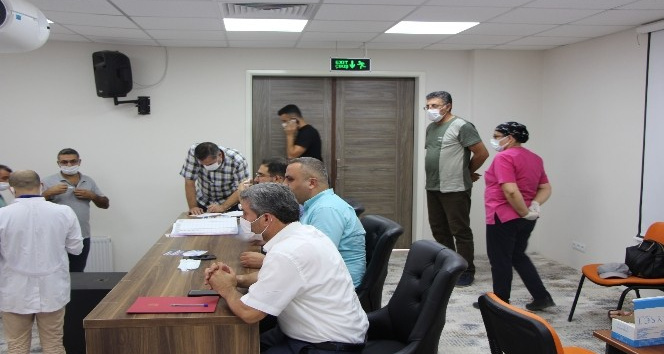 Kızıltepe İlçe Milli Eğitim Müdürlüğünde aşı standı açıldı