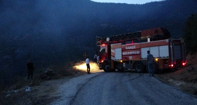 Yerleşim yeri yakınında başlayan yangın büyümeden söndürüldü
