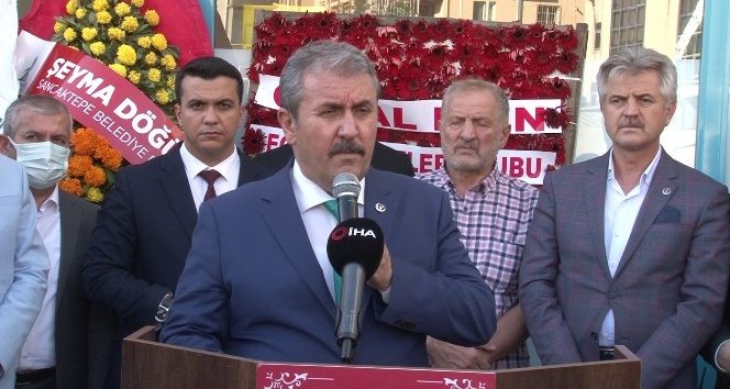 BBP Genel Başkanı Destici, Alperen Ocakları İstanbul İl Başkanlığı binasının açılışını gerçekleştirdi