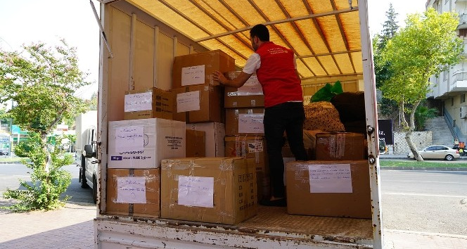 Kahramanmaraş’tan yangın bölgesine teknik malzeme ve koruyucu desteği